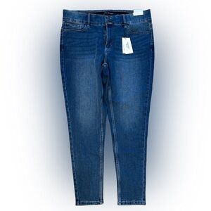 Calvin Klein High Rise Skinny Jeans - NWT - Size 18W